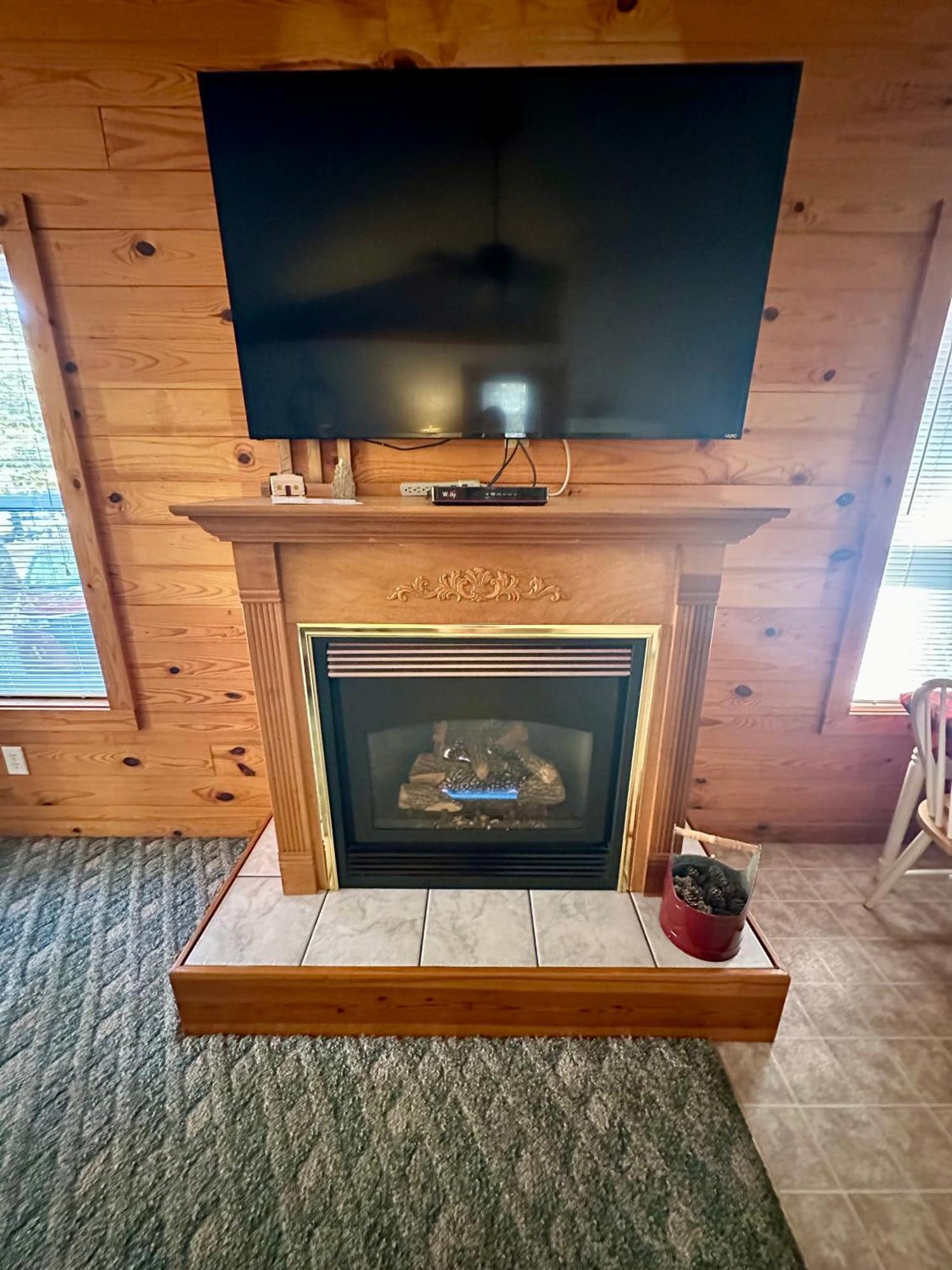Cedar Creek Cabins #1 - Giant Spa Tub, Large Wooded Porch, Full Kitchen, 1 Bedroom Юрека Спрингс Екстериор снимка